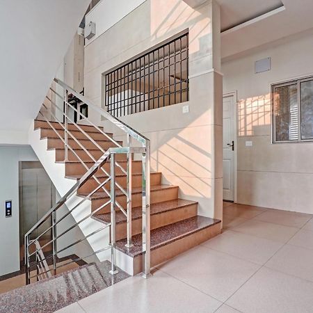 Hotel Collection O White House Pearl Kochi Exterior foto