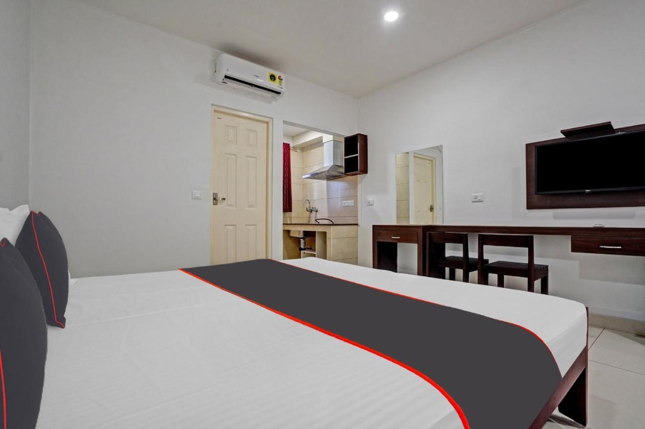 Hotel Collection O White House Pearl Kochi Exterior foto