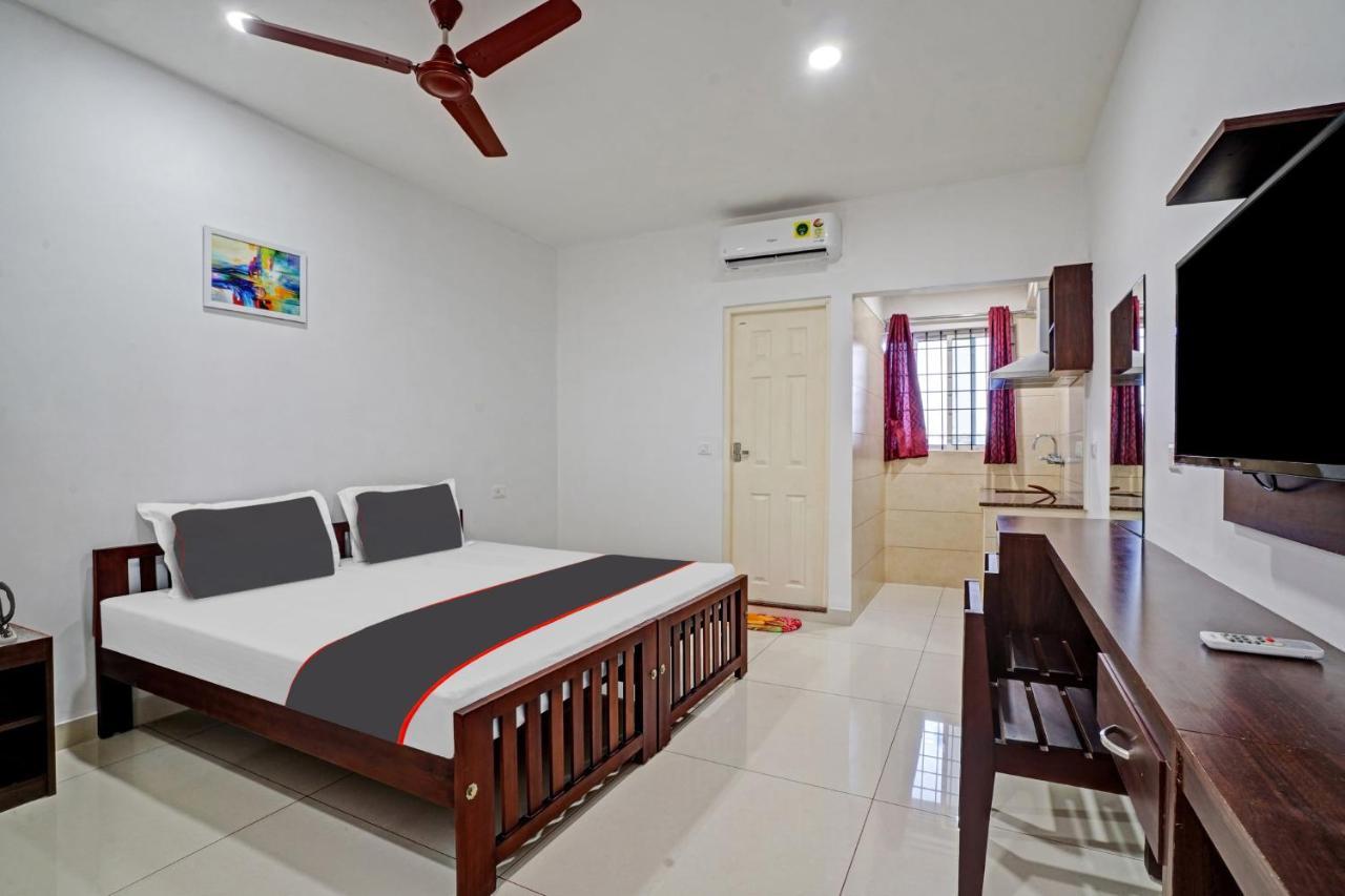Hotel Collection O White House Pearl Kochi Exterior foto